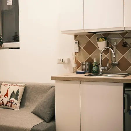 Nespolino, Casetta In Centro Storico Al Piano Terra Con Piccolo Spazio Esterno Privato Appartement *